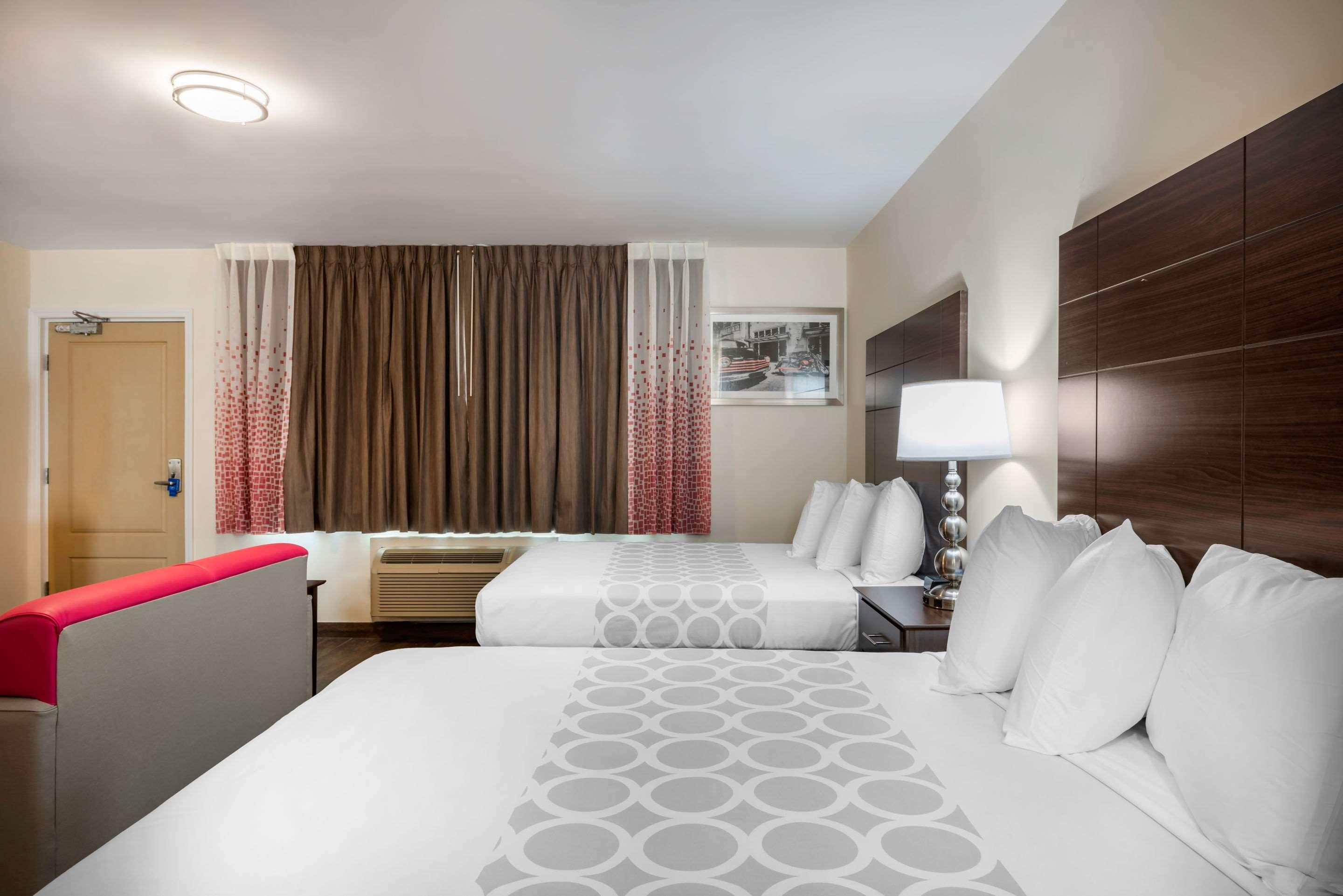 Downtown Hollywood Gardens Inn & Suites Екстериор снимка